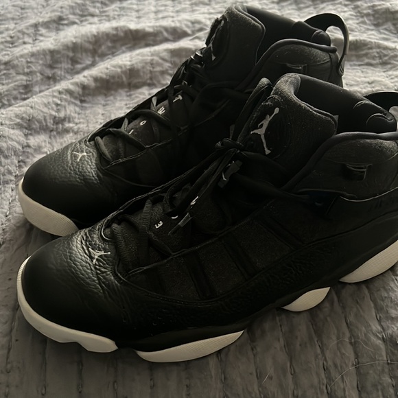 Jordan’s - Picture 2 of 4